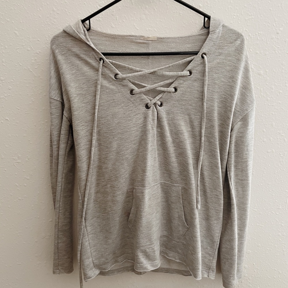 Lace up pullover sweater / long sleeve